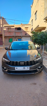 voitures-fiat-tipo-sedan-2023-life-bechar-algerie