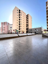 appartement-location-f4-oran-bir-el-djir-algerie