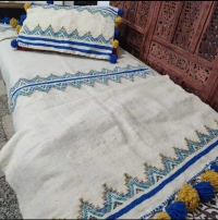 Couvre lit une place avec deux coussins