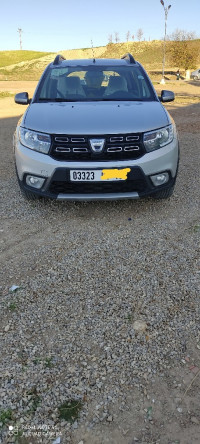 voitures-dacia-sandero-2018-stepway-restylee-tiaret-algerie