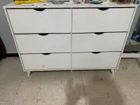 Commode blanche