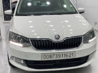 voitures-skoda-fabia-2016-style-avec-toit-panoramique-skikda-algerie