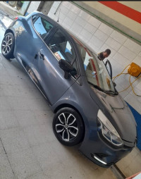 voitures-renault-clio-4-2018-limited-beni-oulbane-skikda-algerie