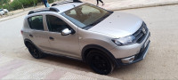 voitures-dacia-sandero-2015-stepway-oum-el-bouaghi-algerie