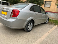 voitures-chevrolet-optra-4-portes-2012-boumerdes-algerie