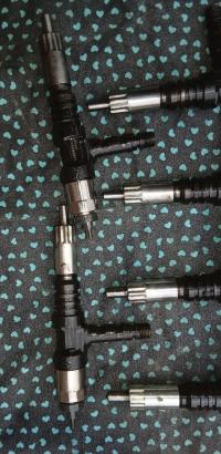الأجزاء-الداخلية-06-injecteur-komatsu-a6-moteur-e5-الرويبة-الجزائر