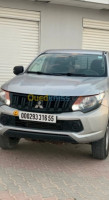 voitures-mitsubishi-l200-2016-44-ouargla-algerie