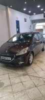 voitures-peugeot-208-2014-allure-ahmar-el-ain-tipaza-algerie