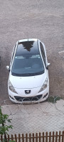 voitures-peugeot-207-2012-ahmar-el-ain-tipaza-algerie