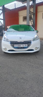 voitures-peugeot-208-2014-allure-batna-algerie