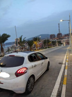 voitures-peugeot-208-2015-allure-facelift-laghouat-algerie