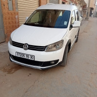 voitures-volkswagen-caddy-2015-cross-hassi-messaoud-ouargla-algerie