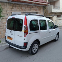 voitures-renault-kangoo-2015-ouzellaguen-bejaia-algerie