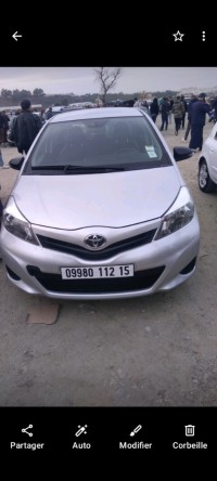 سيارات-toyota-yaris-2012-تيزي-وزو-الجزائر