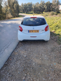 voitures-peugeot-208-2012-chabet-el-ameur-boumerdes-algerie