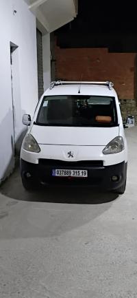 السيارات-النفعية-peugeot-partner-2015-جميلة-سطيف-الجزائر