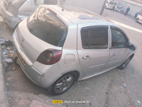 voitures-renault-clio-3-2006-bachdjerrah-alger-algerie