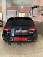 voitures-volkswagen-golf-7-2017-carat-plus-ramdane-djamel-skikda-algerie