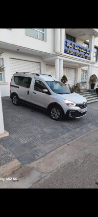 voitures-renault-kangoo-2024-stepway-mostaganem-algerie