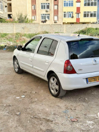 voitures-renault-clio-campus-2013-el-harrouch-skikda-algerie