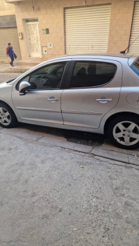 voitures-peugeot-207-2010-ain-naadja-alger-algerie