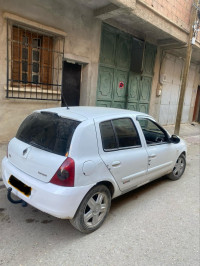 voitures-renault-clio-campus-2012-bye-baraki-alger-algerie