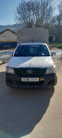 utilitaire-toyota-hilux-2012-tizi-ouzou-algerie