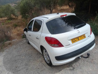 voitures-peugeot-207-2011-amizour-bejaia-algerie