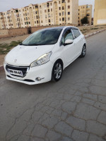 voitures-peugeot-208-2015-allure-bir-chouhada-oum-el-bouaghi-algerie