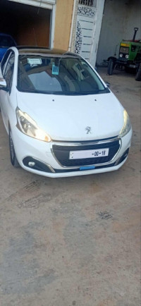 voitures-peugeot-208-2016-allure-facelift-mesra-mostaganem-algerie