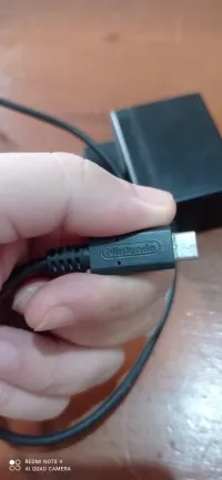 Nintendo switch v2 2019 avec Zelda et chargeur d'origine 