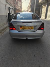 سيارات-mercedes-classe-c-2002-220-ميلة-الجزائر