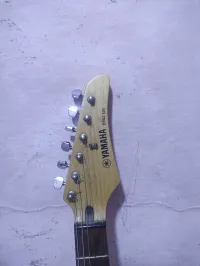 Guitar Yamaha électro avec bass ampli Yamaha 