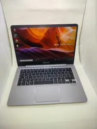 Laptop ASUS ZenBook 14"/ i5-8250U 1.60 - 1.80 / 8 Go DDR4 / 128 Gb SSD + 500 Gb HDD / Full HD 1080