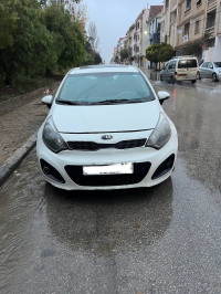 voitures-kia-rio-5-portes-2013-constantine-algerie