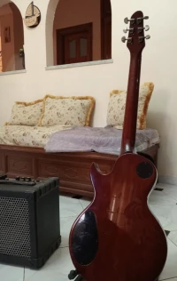 Guitare +ampli Roland Cube 15w