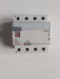 معدات-كهربائية-disjoncteur-differentiel-triphase-80a300ma-legrandlegrand-سعيد-حمدين-الجزائر