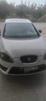 moyenne-berline-seat-leon-2012-issers-boumerdes-algerie