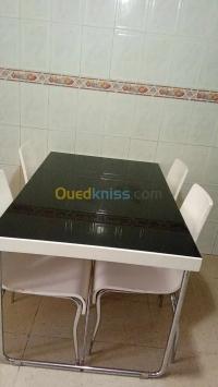 طاولات-الطعام-table-de-cuisine-بئر-مراد-رايس-الجزائر