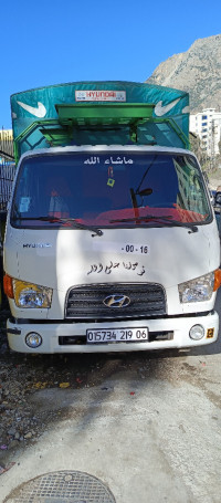 camion-hyundai-hd-65-2019-kendira-bejaia-algerie