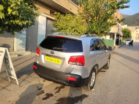 voitures-kia-sorento-2011-tizi-ouzou-algerie