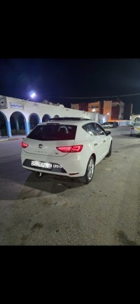 سيارات-seat-leon-2017-بن-عزوز-سكيكدة-الجزائر