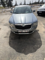 voitures-skoda-superb-2012-oum-el-bouaghi-algerie