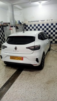 سيارات-renault-clio-5-2024-evolution-القصر-بجاية-الجزائر