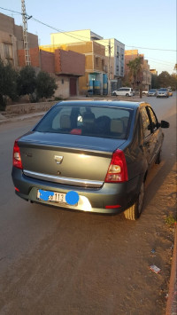 voitures-dacia-logan-2013-naama-algerie