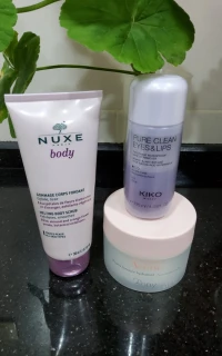 Baume hydratant + gommage corps + démaquillant 