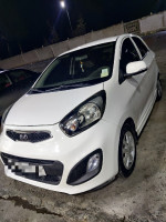 voitures-kia-picanto-2013-pop-annaba-algerie