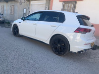 voitures-volkswagen-golf-8-2023-r-line-oum-el-bouaghi-algerie