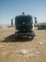 camion-renault-220-2014-batna-algerie