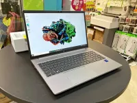 HP ZBOOK FIREFLY G8 station de TRAVAIL intel i7-1185G7 16gb ddr4 512gb ssd T500 15.6 pouce full hd